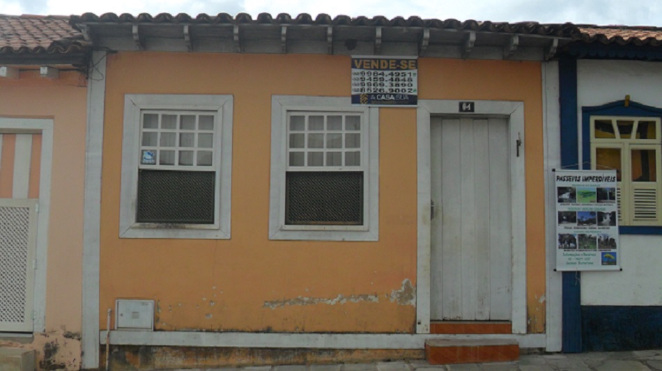 02 Casas no mesmo lote no Centro Histórico de Pirenópolis a 500 metros da Igreja Matriz